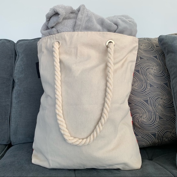 ⭐️ Vintage Design Mickey and Minnie Canvas Tote Beach Bag - Picture 4 of 8